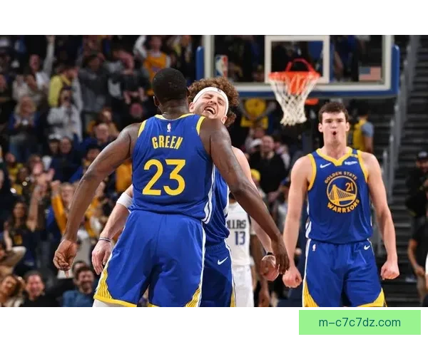 勇士胜热火库里两双巴特勒伤退 勇士胜热火库里两双巴特勒伤退