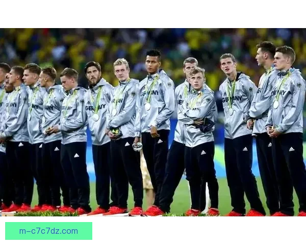 聚勒替补多特五处首发调整阵容